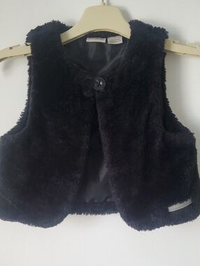 Calvin Klein Jeans Girls Size 7T Black Faux Fur Sleeveless Vest Pre-Owned in GUC